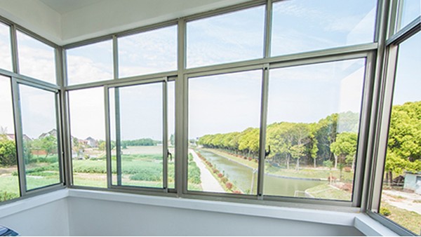 樓上樓門窗 | 專業(yè)安裝的高端鋁合金門窗伴你溫暖過冬！