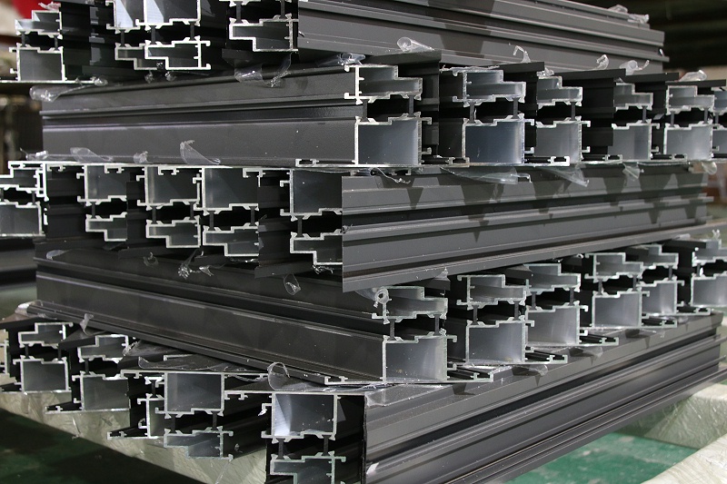 樓上樓高端門窗-樓上樓門窗怎么樣？可以定制鋁門窗嗎？