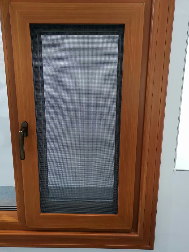 鋁合金門窗怎么選？什么樣的更好用？我家換了三次門窗，可以說一說感受！