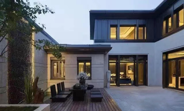 真正懂門窗的人，家里都在用這種鋁合金門窗！