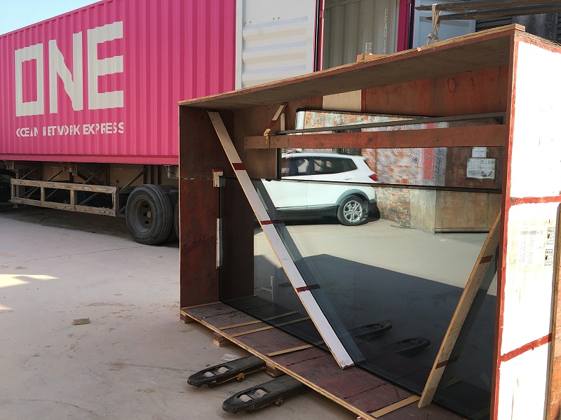 私家別墅豪宅定制的高端鋁合金門窗即將被送出國！