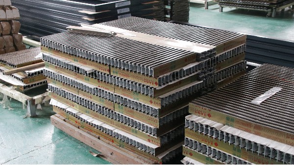 【樓上樓門窗】工程門窗配套性,不懂門窗工程的發(fā)包方都在看！