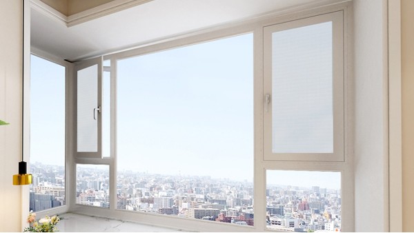 多雨季節(jié)，選擇樓上樓高端門(mén)窗，建筑不需“潮流”！