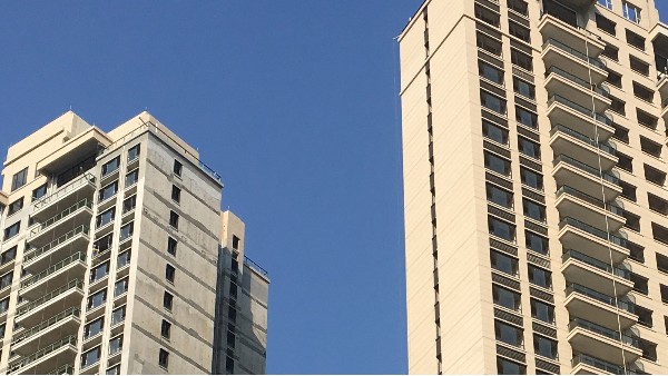 工程門窗如何實(shí)現(xiàn)規(guī)?；亩ㄖ粕a(chǎn)?樓上樓有妙招!